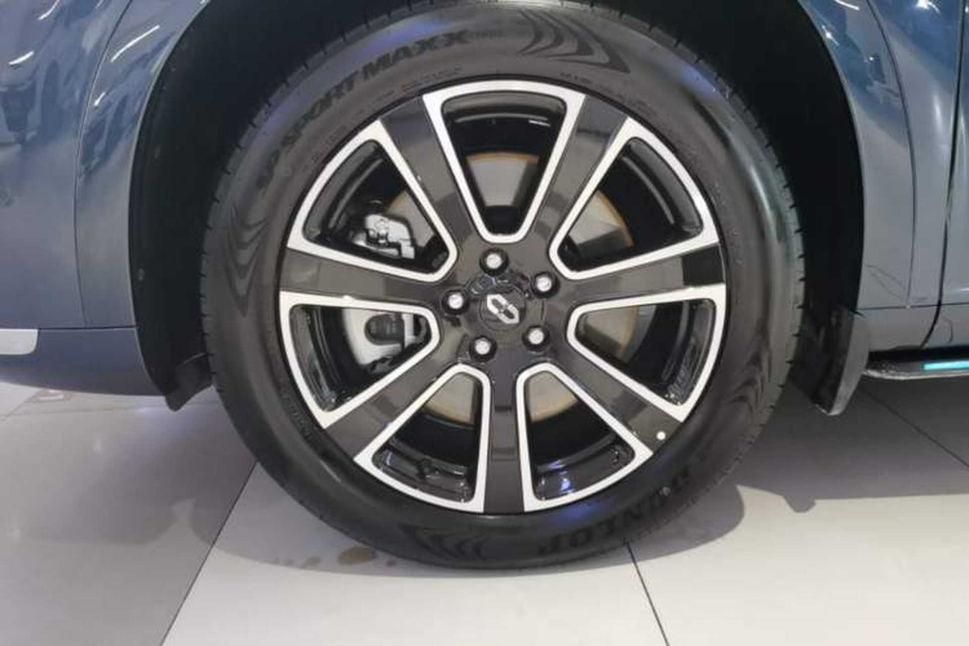 Used Hima AITO M7 2024 1.5T Intelligent Drive Rear-Drive Ultra Version 5 Seats Left Front Wheel Hub