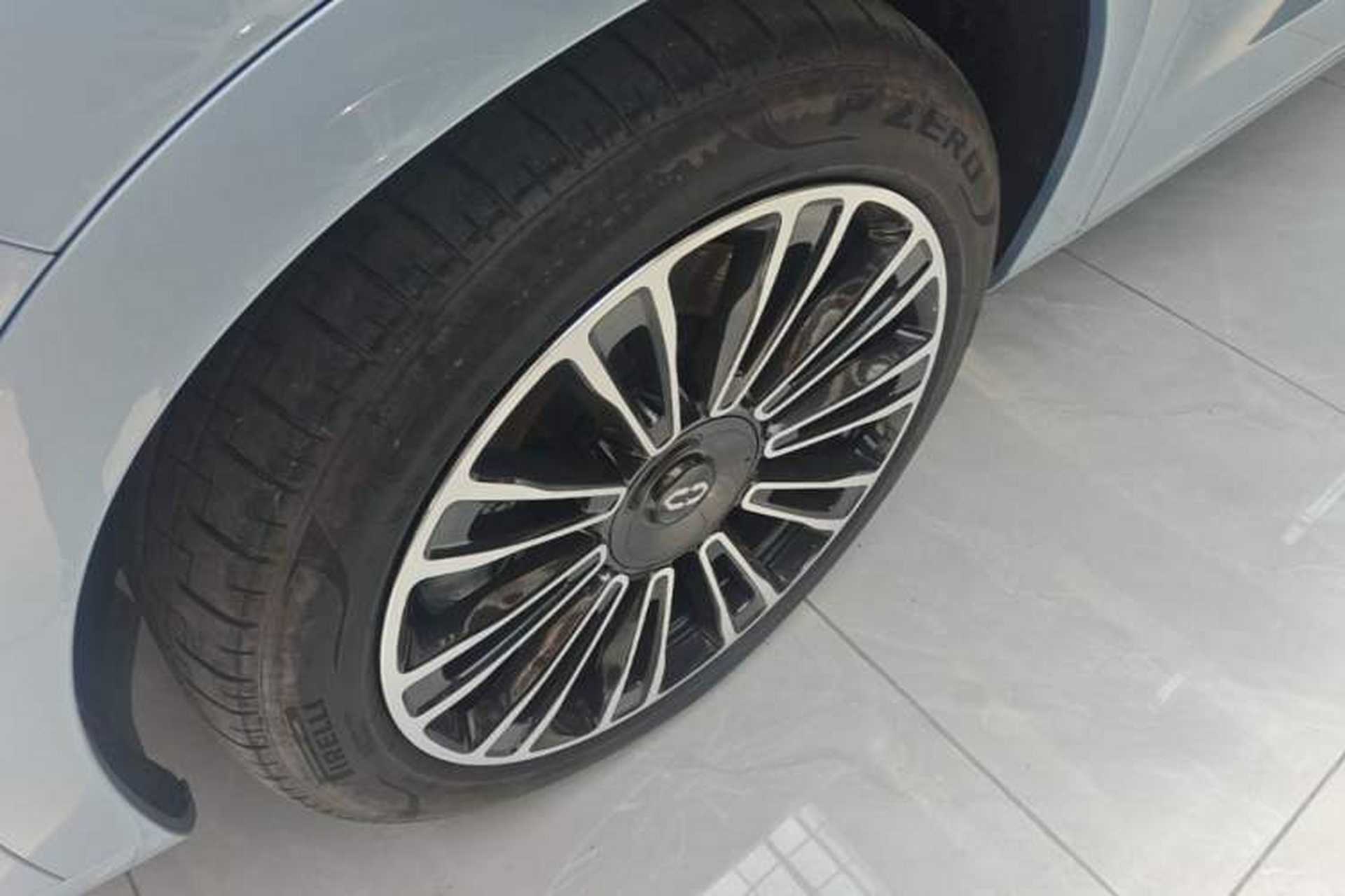 Used Hima AITO M7 2024 1.5T Intelligent Driving 4WD Max Edition 5 Seats Left Front Wheel Hub