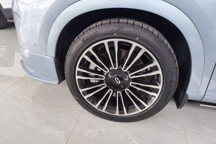 Used Hima AITO M7 2024 1.5T Intelligent Driving 4WD Max Edition 5 Seats Left Front Wheel Hub