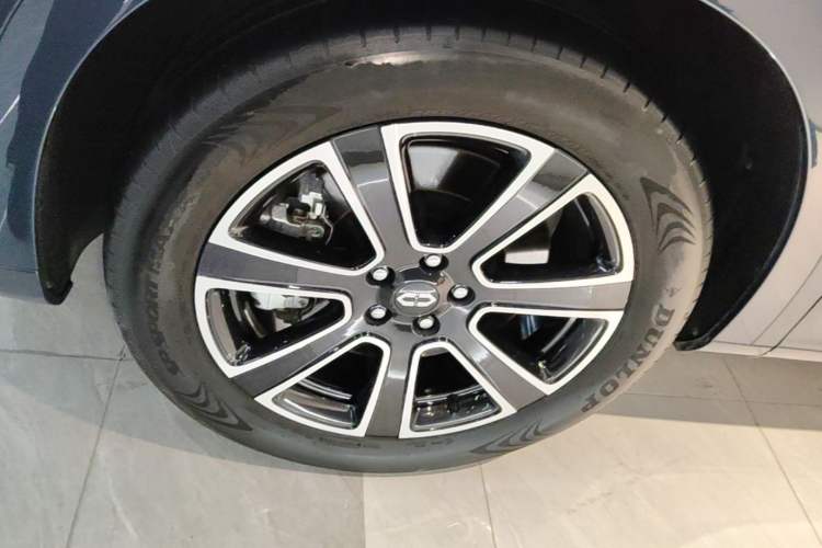 Used Hima AITO M7 2024 1.5T Intelligent Driving 4WD Ultra Version 6 Seats Left Front Wheel Hub