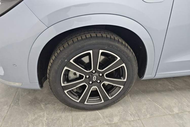 Used Hima AITO M7 2024 1.5T Intelligent Driving 4WD Pro Edition 5 Seats Left Front Wheel Hub