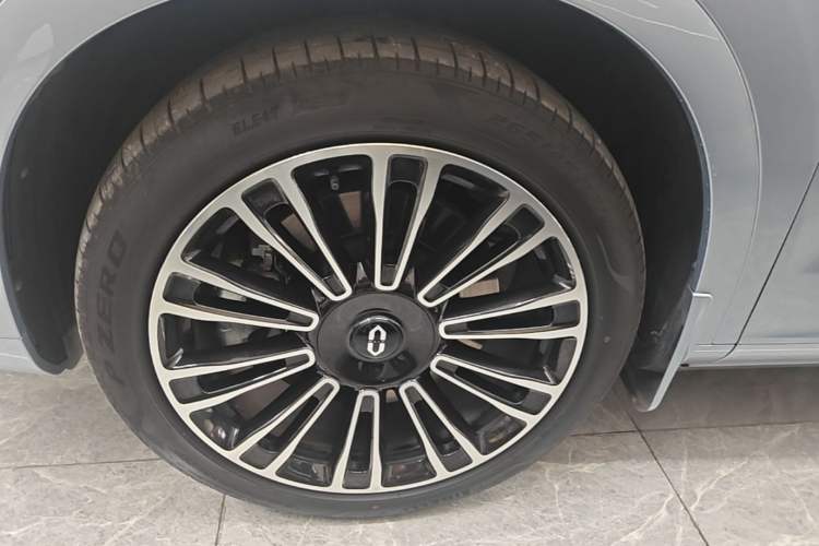 Used Hima AITO M7 2024 1.5T Intelligent Drive 4x4 Max Edition 6 Seats Left Front Wheel Hub