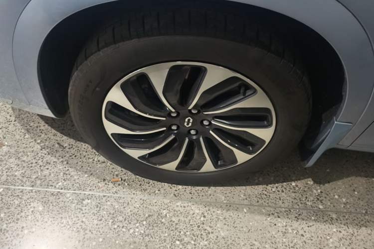Used Hima AITO M7 2024 1.5T Intelligent Driving 4WD Max Edition 5 Seats Left Front Wheel Hub