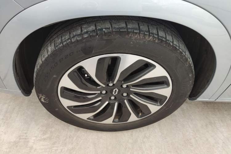 Used Hima AITO M7 2024 1.5T Intelligent Driving Rear-Drive Max Edition 5 Seats Left Front Wheel Hub