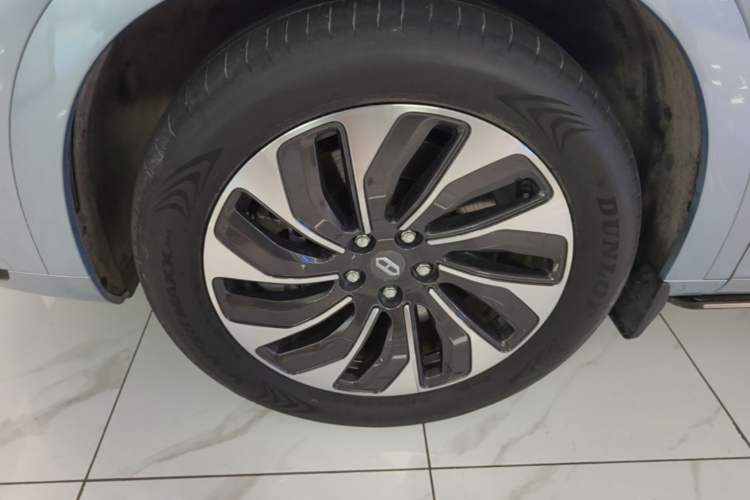 Used Hima AITO M7 2024 1.5T Four-Wheel Drive Plus Version 5 Seats Left Front Wheel Hub