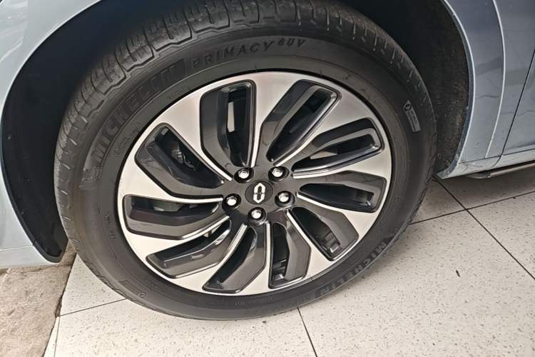 Used Hima AITO M7 2024 1.5T Intelligent Driving 4WD Max Edition 5 Seats Left Front Wheel Hub