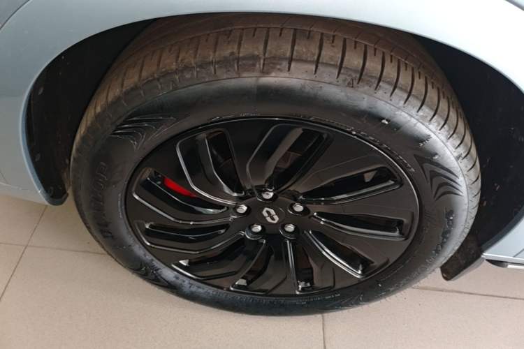 Used Hima AITO M7 2024 1.5T Intelligent Driving 4WD Max Edition 5 Seats Left Front Wheel Hub