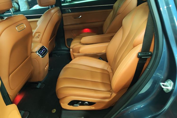 Used Hima AITO M7 2024 1.5T Intelligent Driving Rear-Drive Ultra Version 6 Seats Left Rear Seat