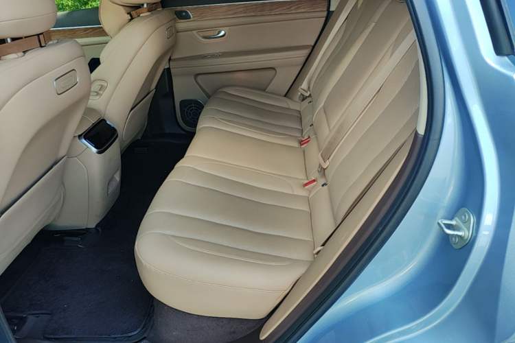 Used Hima AITO M7 2024 1.5T Intelligent Driving 4WD Max Edition 5 Seats Left Rear Seat