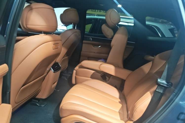Used Hima AITO M7 2024 1.5T Intelligent Driving Rear-Drive Pro Version 6 Seats Left Rear Seat