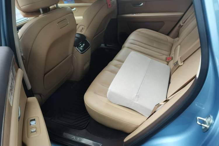 Used Hima AITO M7 2024 1.5T Rear-Drive Plus Version 5 Seats Left Rear Seat