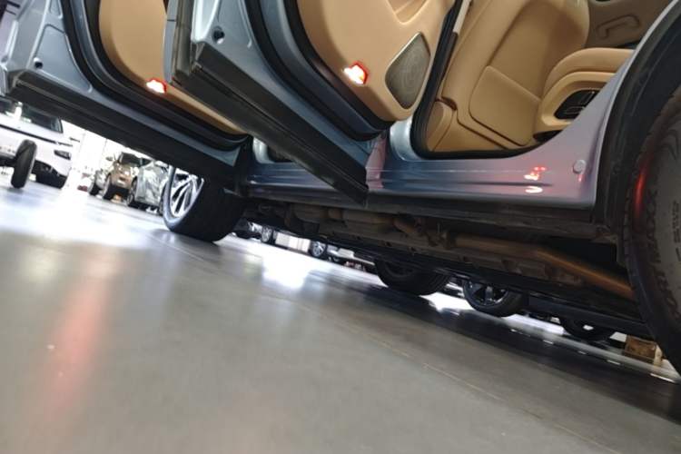 Used Hima AITO M7 2024 1.5T Intelligent Driving Rear-Drive Max Edition 6 Seats Left Side Sill