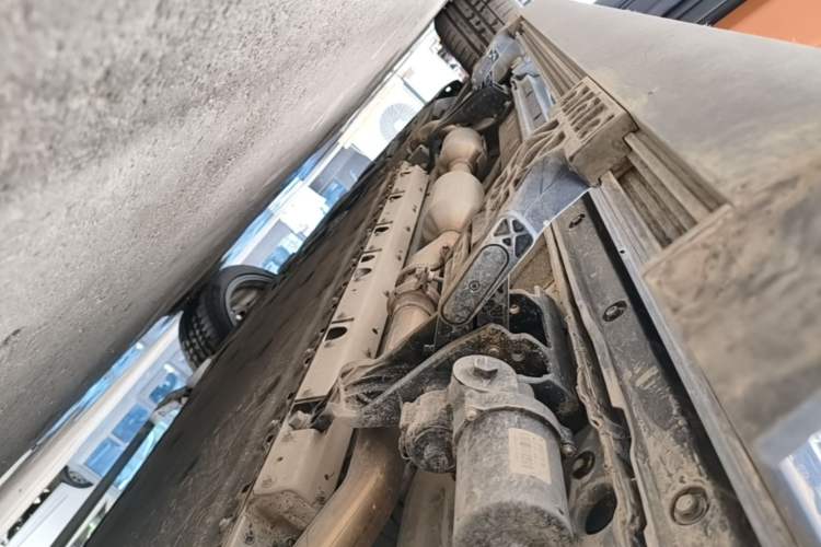 Used Hima AITO M7 2024 1.5T Rear-Drive Plus Version 5 Seats Left Side Sill