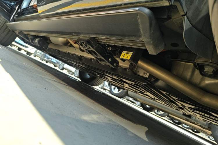 Used Hima AITO M7 2024 1.5T Intelligent Drive Rear-Drive Ultra Version 5 Seats Left Side Sill