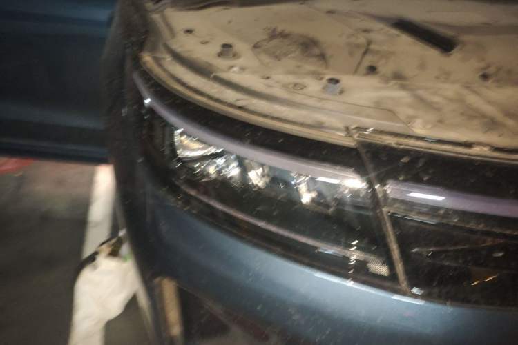 Used Hima AITO M7 2024 1.5T Intelligent Drive 4WD Ultra Version 5 Seats Right Front Headlight