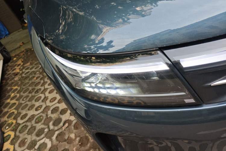Used Hima AITO M7 2024 1.5T Intelligent Drive Rear-Drive Ultra Version 5 Seats Right Front Headlight