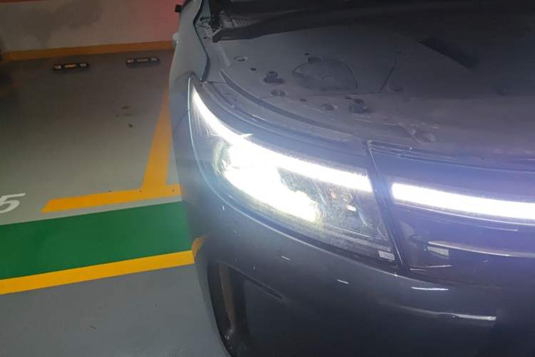 Used Hima AITO M7 2024 1.5T Intelligent Driving 4WD Ultra Version 6 Seats Right Front Headlight
