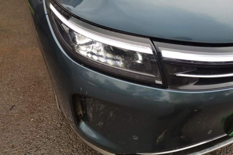Used Hima AITO M7 2024 1.5T Intelligent Drive Rear-Drive Ultra Version 5 Seats Right Front Headlight