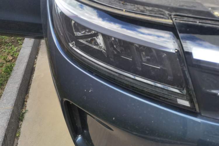 Used Hima AITO M7 2024 1.5T Intelligent Drive Rear-Drive Ultra Version 5 Seats Right Front Headlight