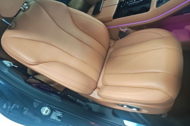 Used Hima AITO M7 2024 1.5T Intelligent Driving Rear-Drive Pro Version 6 Seats Right Front Seat