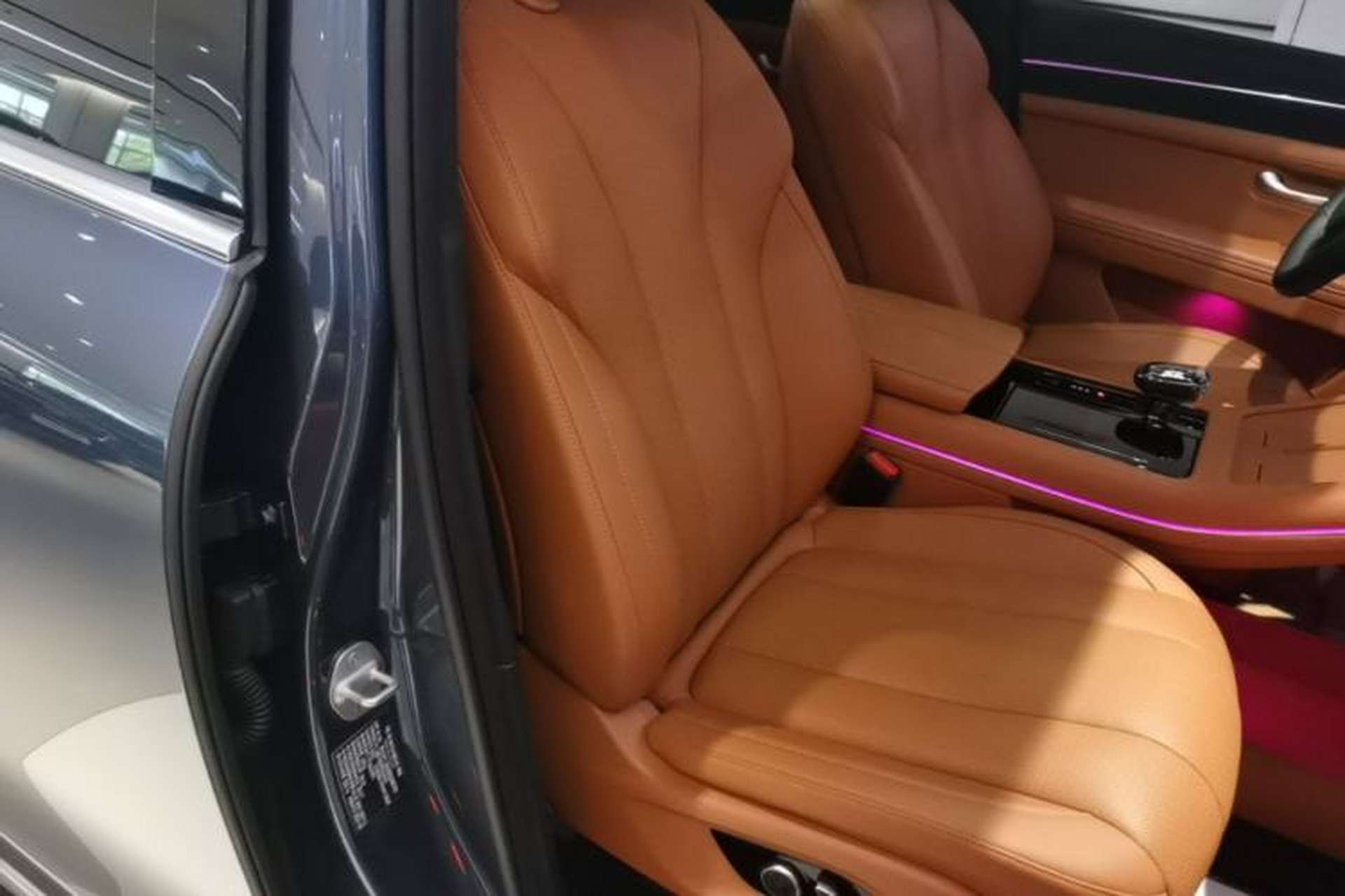 Used Hima AITO M7 2024 1.5T Intelligent Drive Rear-Drive Ultra Version 5 Seats Right Front Seat