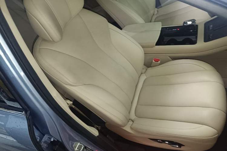 Used Hima AITO M7 2024 1.5T Intelligent Driving 4WD Max Edition 5 Seats Right Front Seat