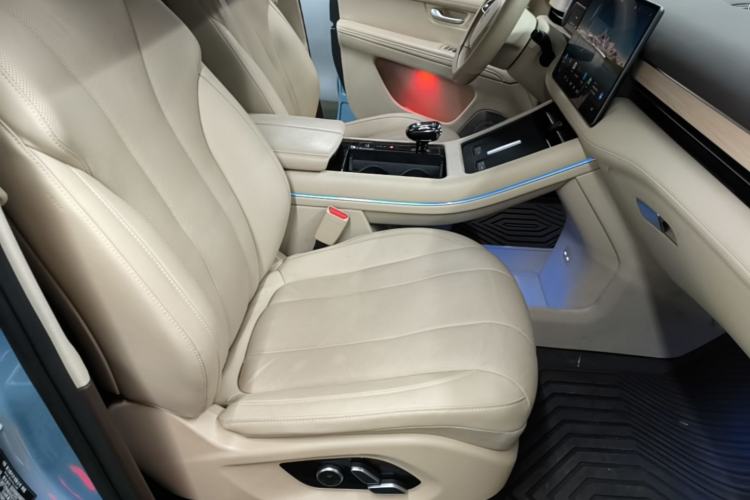Used Hima AITO M7 2024 1.5T Intelligent Drive Rear-Drive Ultra Version 5 Seats Right Front Seat