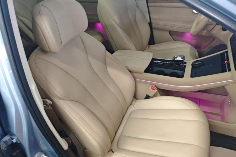 Used Hima AITO M7 2024 1.5T Intelligent Driving Rear-Drive Max Edition 6 Seats Right Front Seat