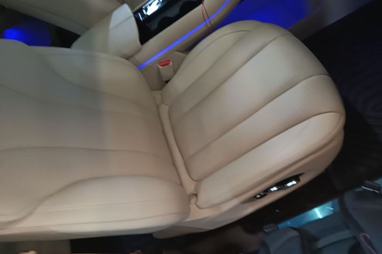 Used Hima AITO M7 2024 1.5T Rear-Drive Plus Version 5 Seats Right Front Seat