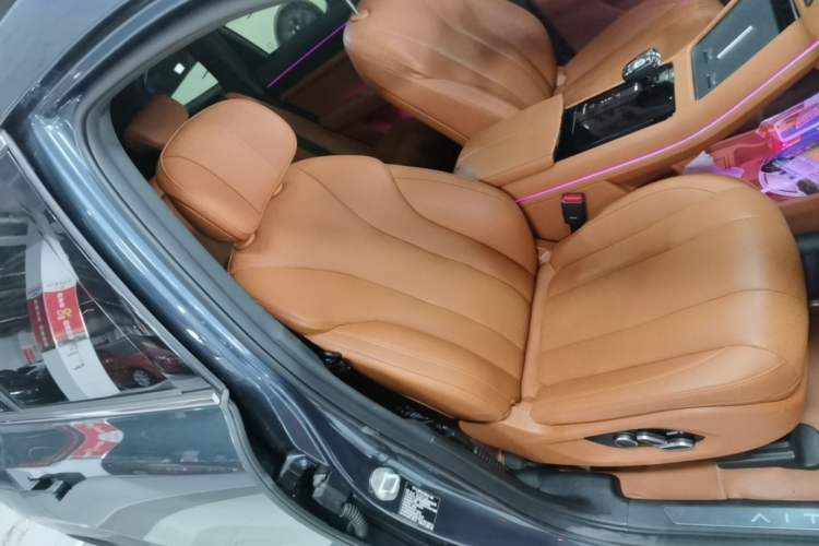 Used Hima AITO M7 2024 1.5T Intelligent Drive Rear-Drive Ultra Version 5 Seats Right Front Seat