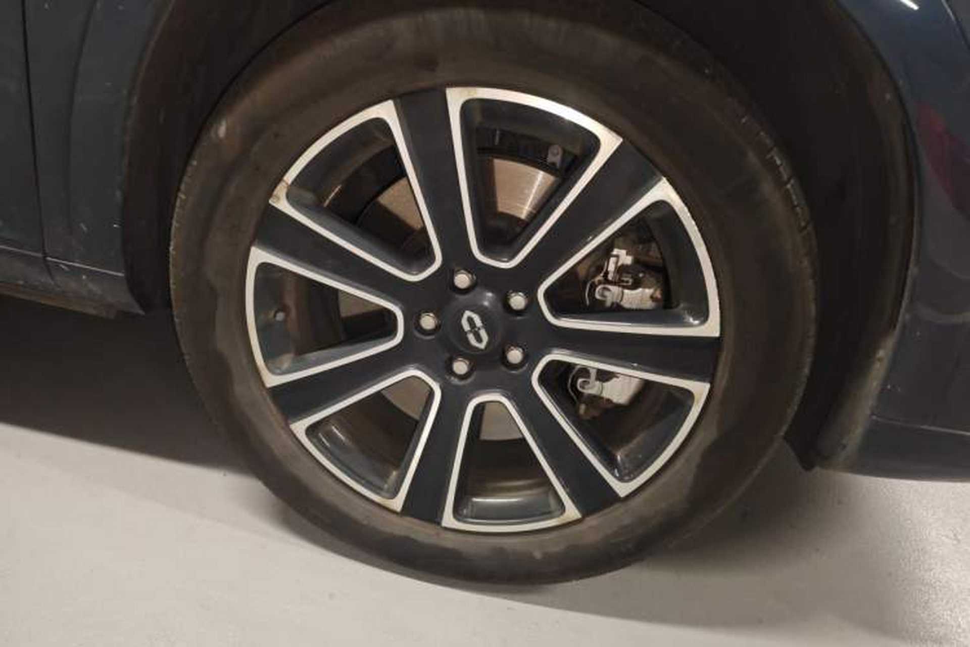 Used Hima AITO M7 2024 1.5T Intelligent Drive 4x4 Max Edition 6 Seats Right Front Wheel Hub
