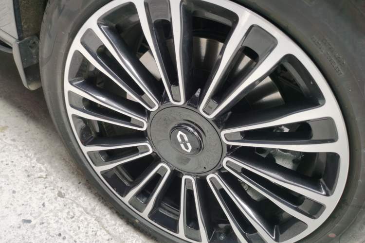 Used Hima AITO M7 2024 1.5T Intelligent Driving 4WD Max Edition 5 Seats Right Front Wheel Hub