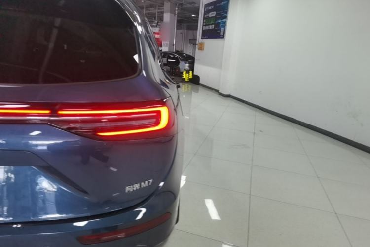 Used Hima AITO M7 2024 1.5T Intelligent Driving Rear-Drive Ultra Version 6 Seats Right Rear Taillight