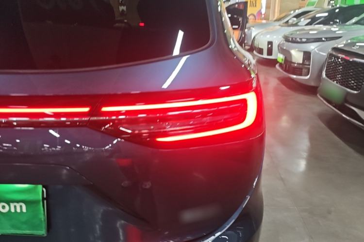 Used Hima AITO M7 2024 1.5T Intelligent Drive Rear-Drive Ultra Version 5 Seats Right Rear Taillight