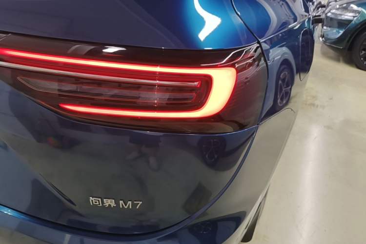 Used Hima AITO M7 2024 1.5T Intelligent Drive Rear-Drive Ultra Version 5 Seats Right Rear Taillight