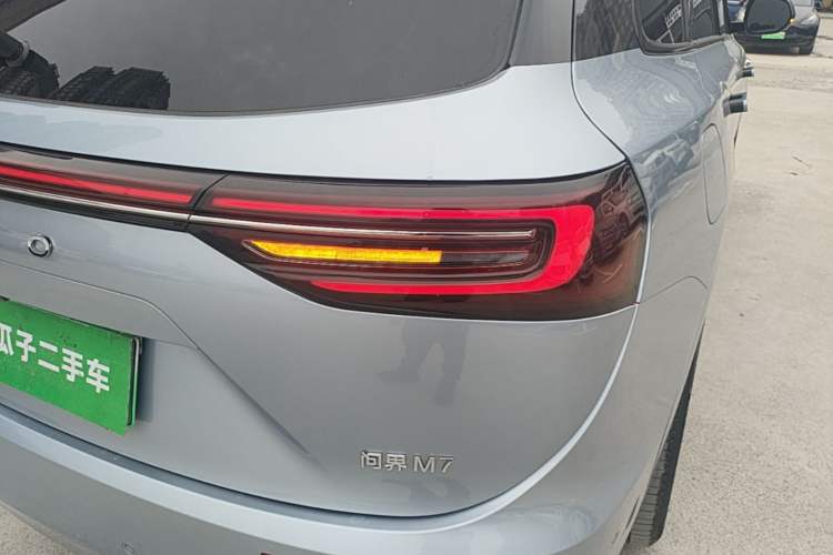 Used Hima AITO M7 2024 1.5T Intelligent Driving 4WD Max Edition 5 Seats Right Rear Taillight