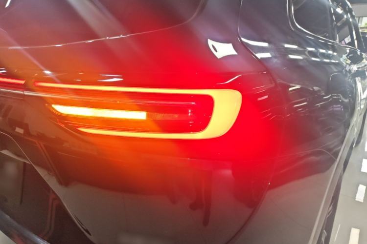 Used Hima AITO M7 2024 1.5T Intelligent Driving Rear-Drive Pro Version 6 Seats Right Rear Taillight