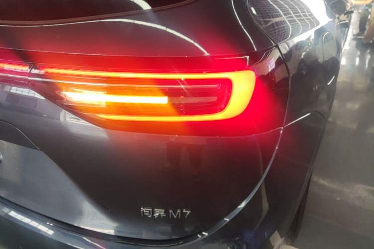 Used Hima AITO M7 2024 1.5T Intelligent Drive 4WD Ultra Version 5 Seats Right Rear Taillight