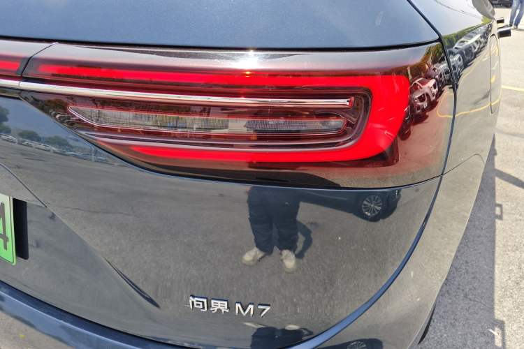 Used Hima AITO M7 2024 1.5T Intelligent Drive Rear-Drive Ultra Version 5 Seats Right Rear Taillight