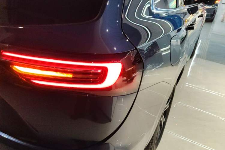 Used Hima AITO M7 2024 1.5T Intelligent Driving 4WD Ultra Version 6 Seats Right Rear Taillight