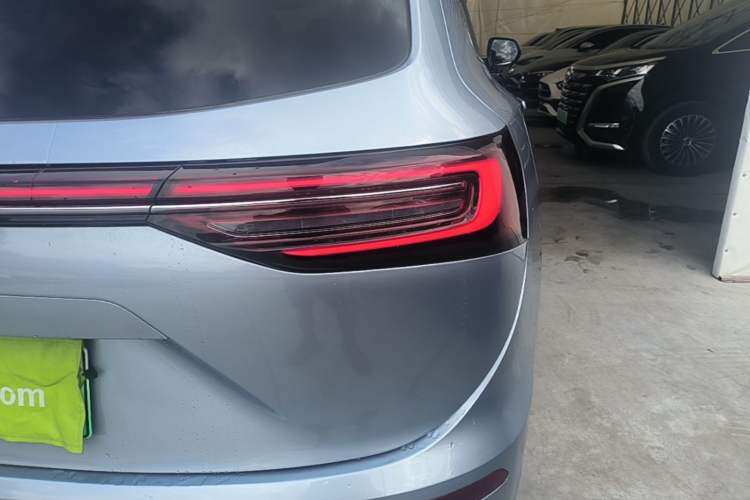 Used Hima AITO M7 2024 1.5T Intelligent Driving Rear-Drive Max Edition 5 Seats Right Rear Taillight