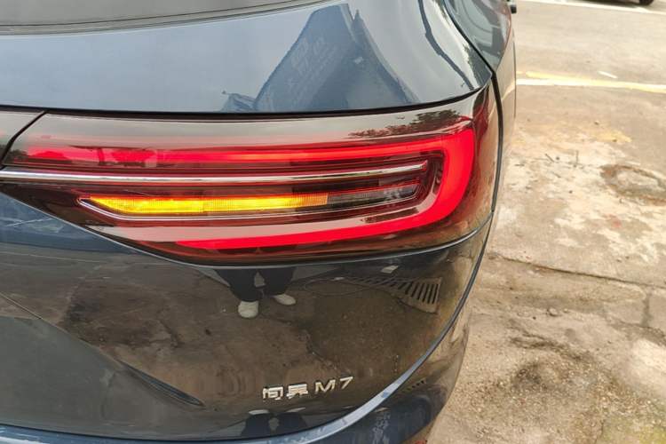 Used Hima AITO M7 2024 1.5T Intelligent Driving 4WD Pro Edition 6 Seats Right Rear Taillight
