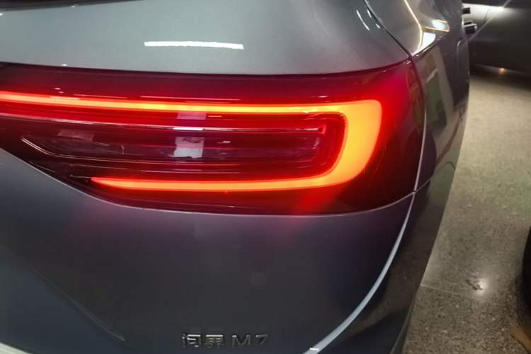 Used Hima AITO M7 2024 1.5T Intelligent Driving 4WD Max Edition 5 Seats Right Rear Taillight