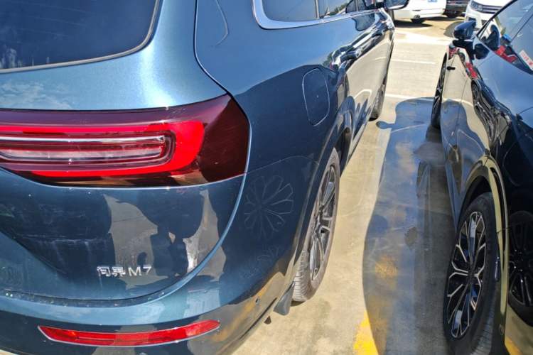 Used Hima AITO M7 2024 1.5T Intelligent Driving Rear-Drive Max Edition 6 Seats Right Rear Taillight