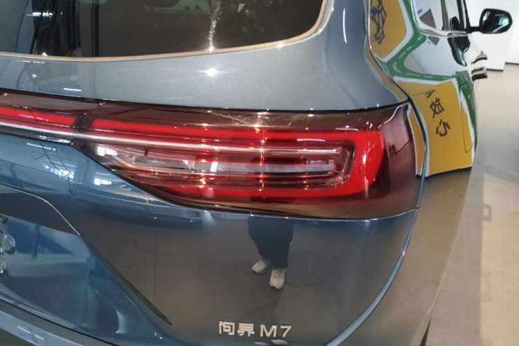 Used Hima AITO M7 2024 1.5T Intelligent Driving 4WD Max Edition 5 Seats Right Rear Taillight