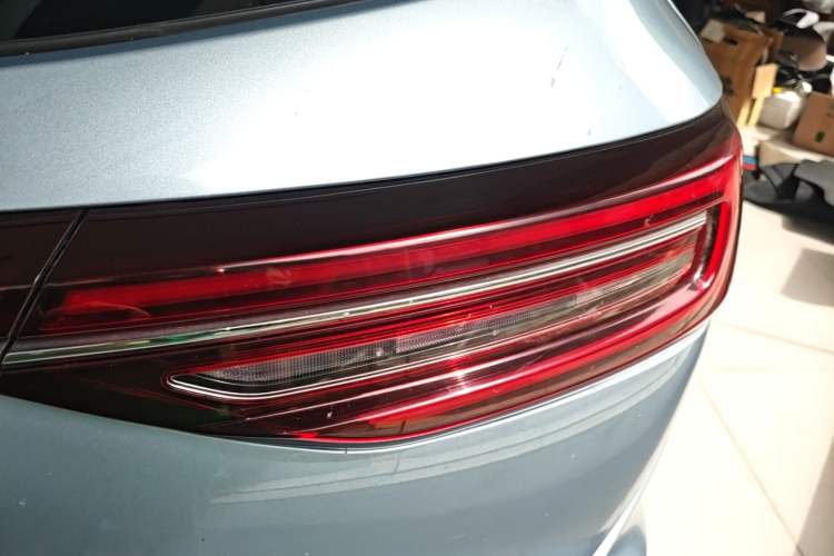 Used Hima AITO M7 2024 1.5T Intelligent Driving 4WD Max Edition 5 Seats Right Rear Taillight