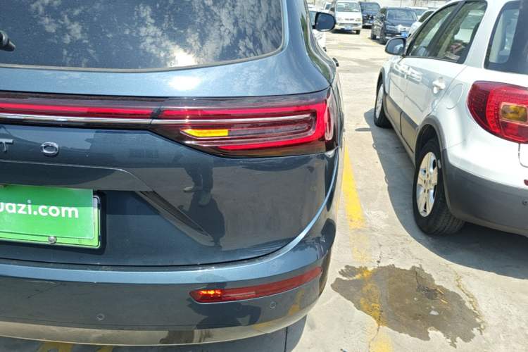 Used Hima AITO M7 2024 1.5T Intelligent Drive Rear-Drive Ultra Version 5 Seats Right Rear Taillight