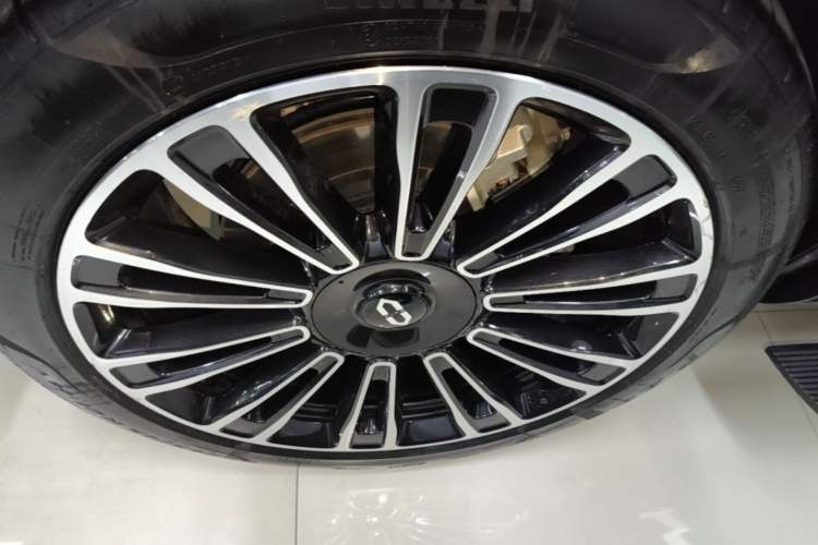 Used Hima AITO M7 2024 1.5T Intelligent Drive 4WD Ultra Version 5 Seats Right Rear Wheel Hub
