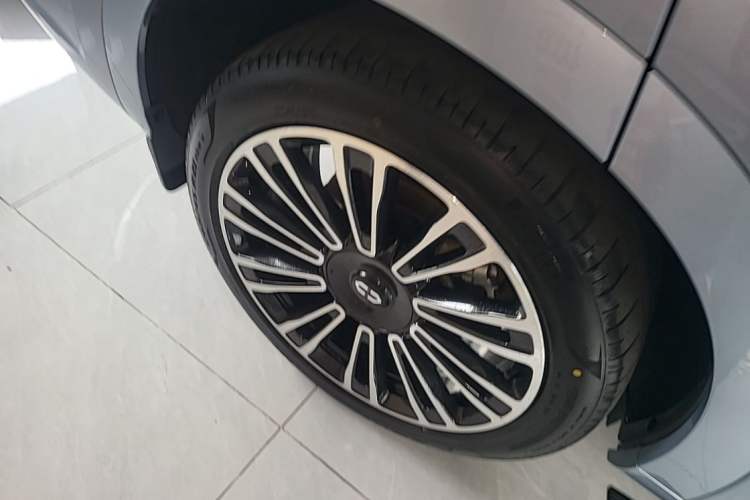 Used Hima AITO M7 2024 1.5T Intelligent Drive 4x4 Max Edition 6 Seats Right Rear Wheel Hub