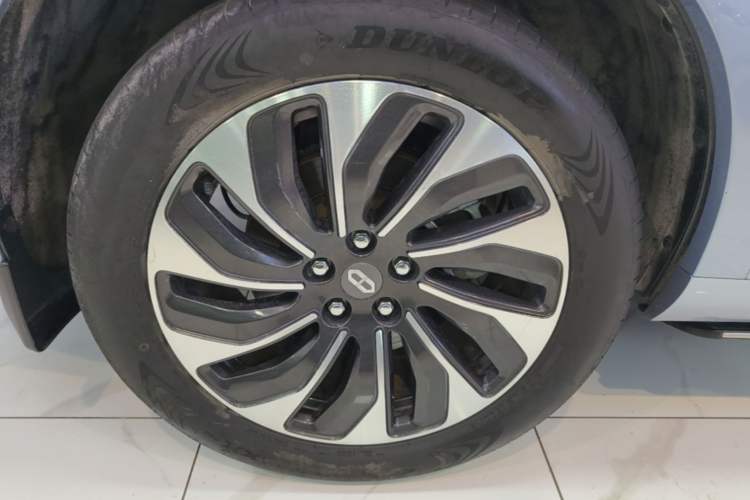 Used Hima AITO M7 2024 1.5T Four-Wheel Drive Plus Version 5 Seats Right Rear Wheel Hub